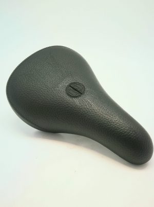 GT Pivotal Seat Black