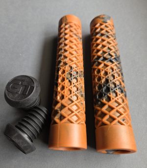 Shield Waffle Grips Brown/Black