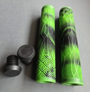 Shield Grips Green/Black